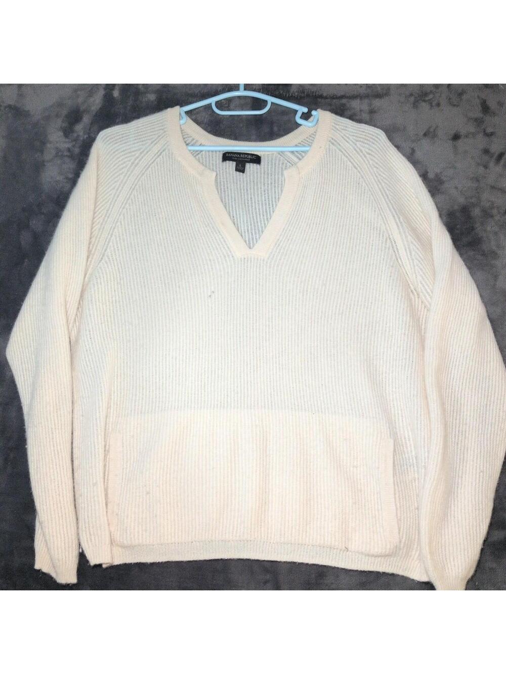 Banana Republic Cream  100% Cashmere V-Neck Ribbed Sweater
